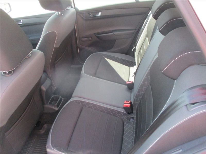 Škoda Fabia 1,0 TSI, klima,servis,DPH,CZ, - fotka 12 z 30