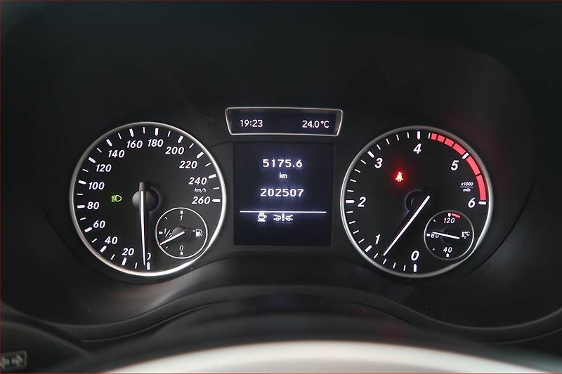 Mercedes-Benz Třídy B (2012) B 180 CDI, Navi, Xenony - fotka 11 z 18