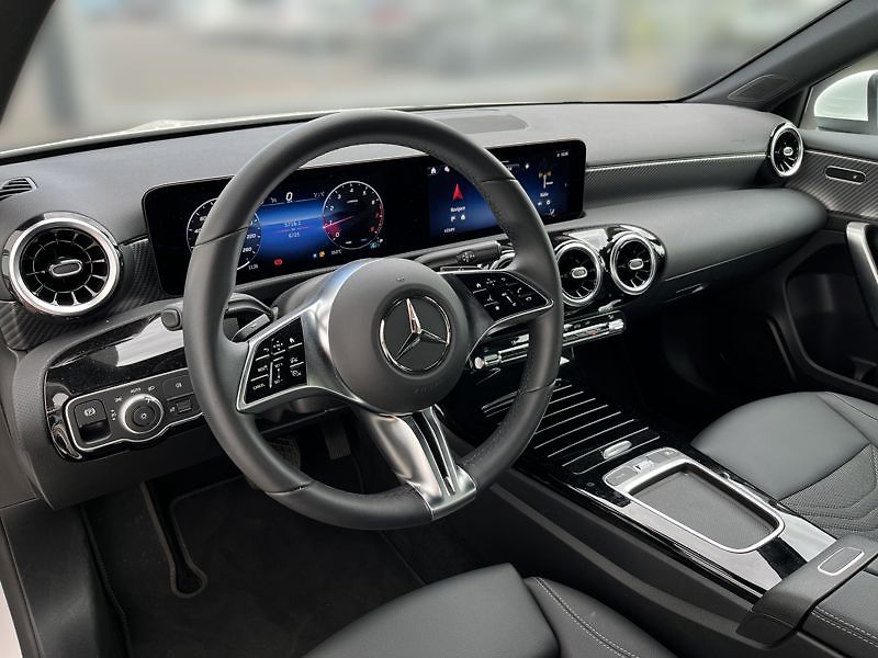 Mercedes-Benz Třídy A A-Třída 180 Progressive Editio - fotka 10 z 20