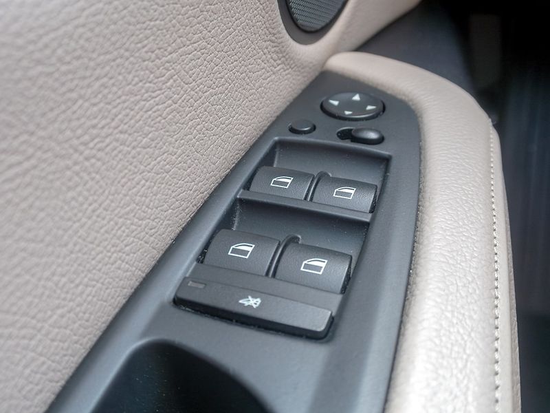 BMW X6 (2010) ČR 3.0D 225KW – PĚKNÁ - fotka 39 z 60