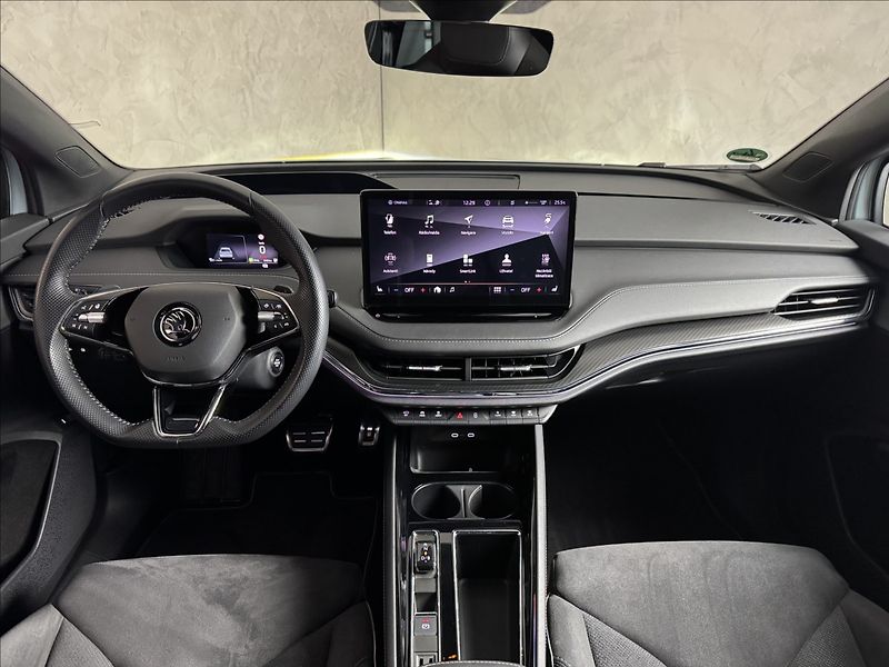 Škoda Enyaq 80x Sportline 4x4 LED Tepelko - fotka 18 z 50