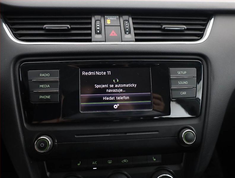 Škoda Octavia (2015) Ambition 1.6 TDI, 4X4 - fotka 12 z 18