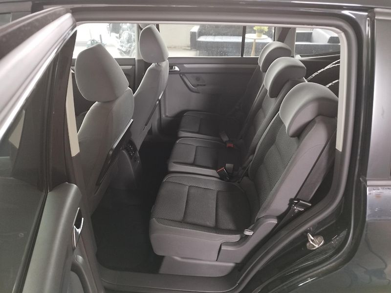 Volkswagen Touran (2012) 1,2TSI,77KW,KLIMA,ALU,SER.KN - fotka 11 z 26