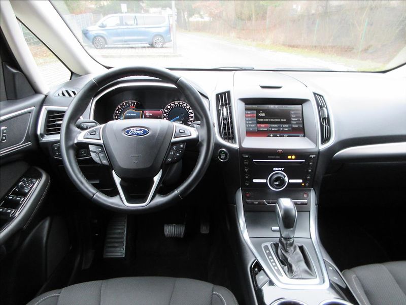Ford S-MAX 2,0 TDCi 132Kw, 4x4, 7míst, No - fotka 17 z 34