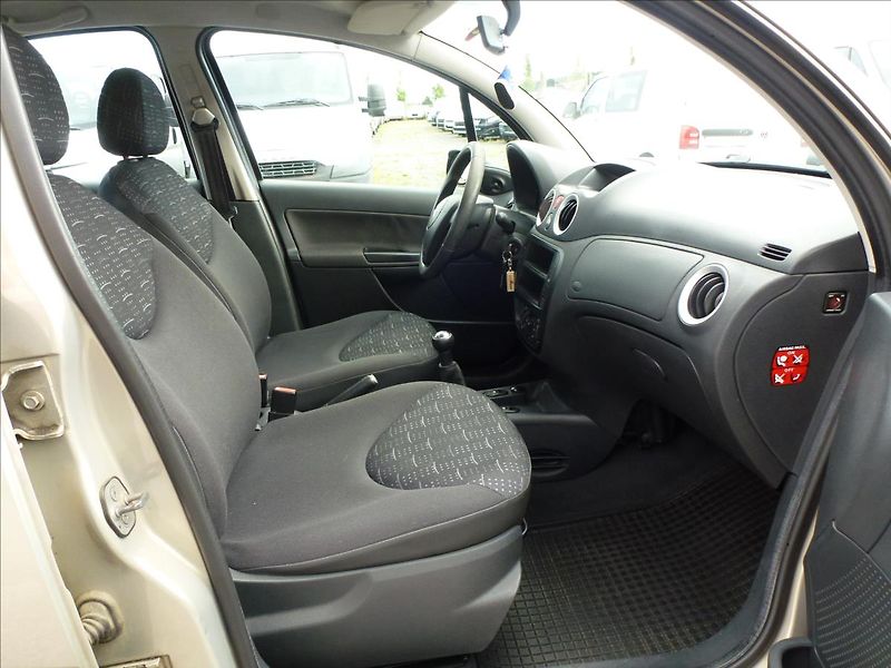 Citroën C3 1,1 SX - fotka 24 z 42