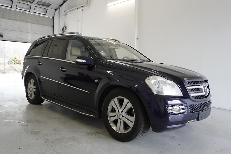 Mercedes-Benz GL (2006) 5,5I V8 4MATIC AUTOMAT 7 MÍST - fotka 3 z 36
