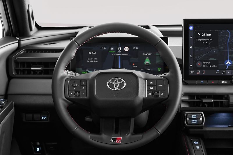Toyota RAV4 (2026) GR SPORT 4x4 - PHEV - fotka 9 z 18