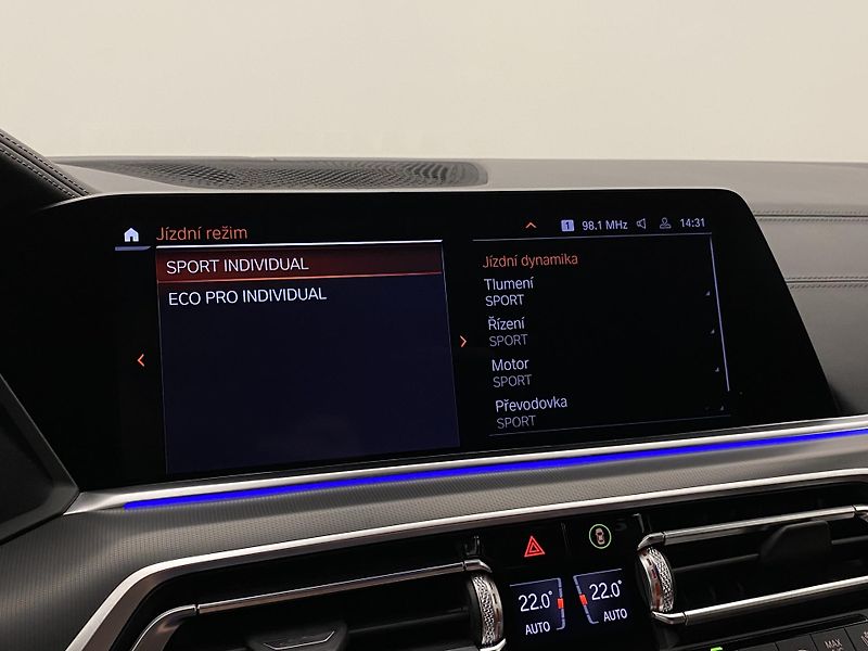 BMW X5 M50D xDrive CZ AUT REZERVACE - fotka 78 z 123