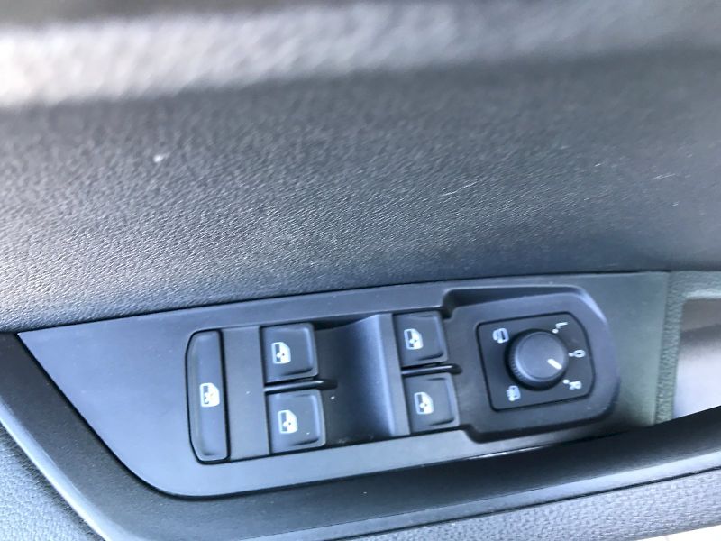 Škoda Karoq (2024) SEL TS 110/1.5 M6F - fotka 15 z 24