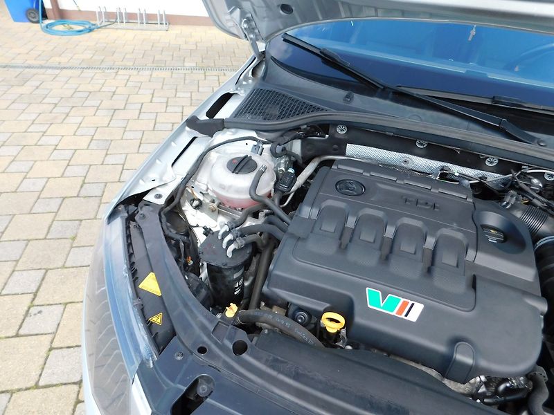 Škoda Octavia (2016) 2.0 TDi RS DSG CHALLENGE - fotka 36 z 47