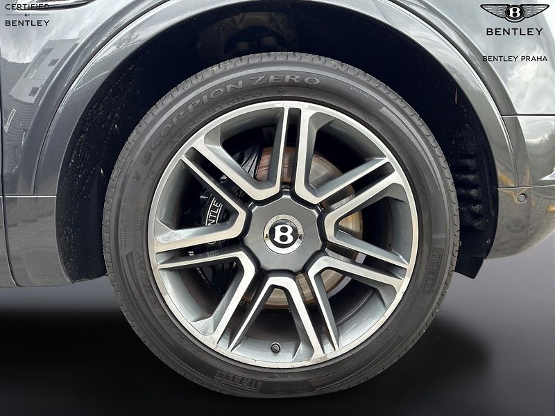 Bentley Bentayga Diesel - fotka 6 z 14