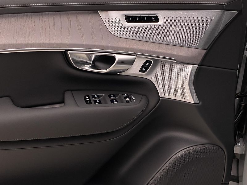 Volvo XC90 (2026) T8 AWD RECHARGE BRIGHT ULTRA - fotka 31 z 77