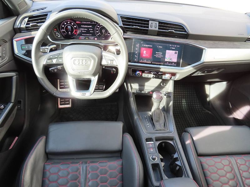 Audi RS Q3 (2021) SPORTBACK 2.5 TFSI - fotka 20 z 26