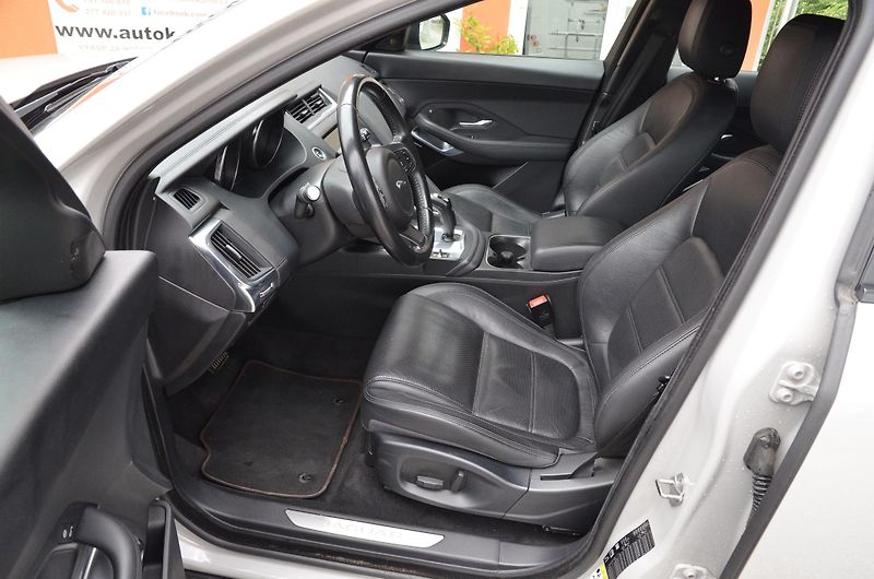 Jaguar E-Pace (2018) 2.0 D 132kW S AWD AT 1.MAJITEL - fotka 16 z 43