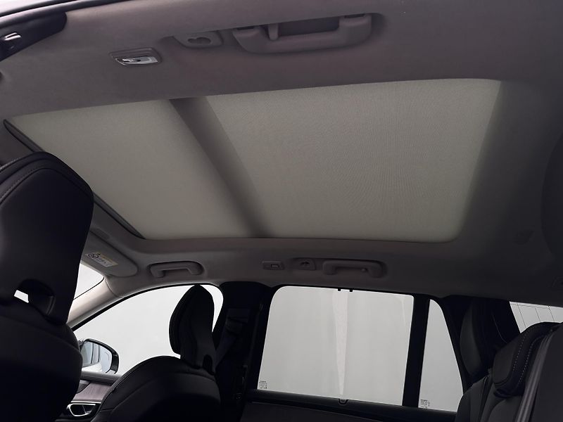 Volvo XC90 (2026) T8 AWD RECHARGE ULTRA DARK 7m - fotka 18 z 28