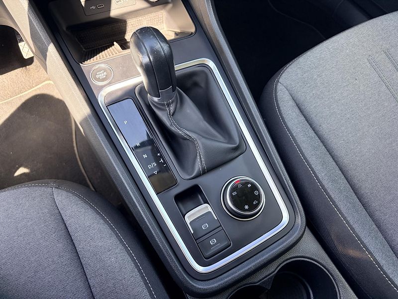 Seat Ateca 2.0TDI 110KW DSG 4DRIVE LED - fotka 26 z 56
