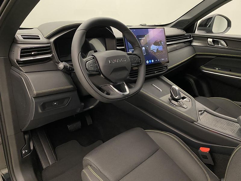 Lynk & Co 01 (2025) CORE PHEV AUT CZ 1.maj - fotka 20 z 96