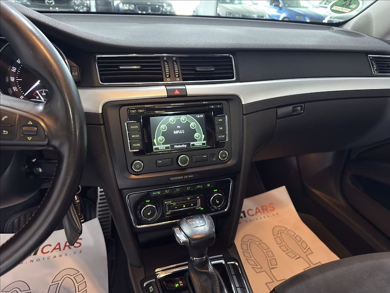 Škoda Superb 2,0   TSI DSG 147kW ELEG PANO - fotka 16 z 41
