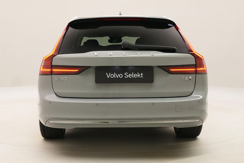 Volvo V90 T6 AWD RECHARGE CORE REZERVACE - fotka 12 z 60
