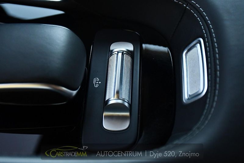 Mercedes-Benz GLS 580 V8 AMG 4M MASAŽ 7MÍST PANO - fotka 37 z 65