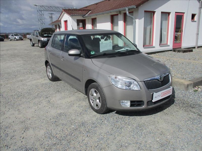 Škoda Fabia 1,4 i 16v, klima,servis,1.maj, - fotografie inzerátu