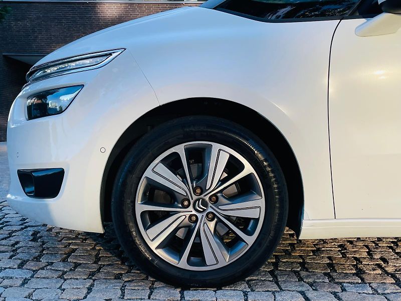 Citroën Grand C4 Picasso 2.0HDi MANUÁL KAMERA TAŽNÉ - fotka 47 z 48
