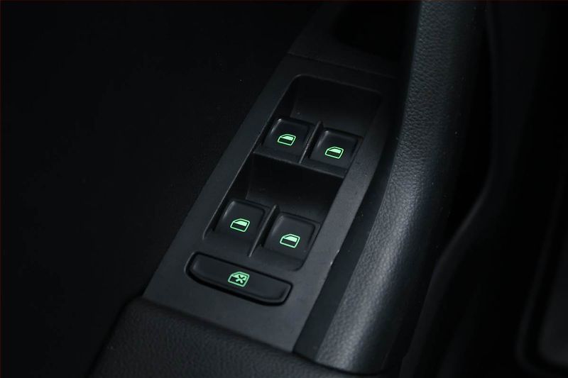 Škoda Kamiq (2024) 1.0 TSI, Drive, FullLed - fotka 12 z 19