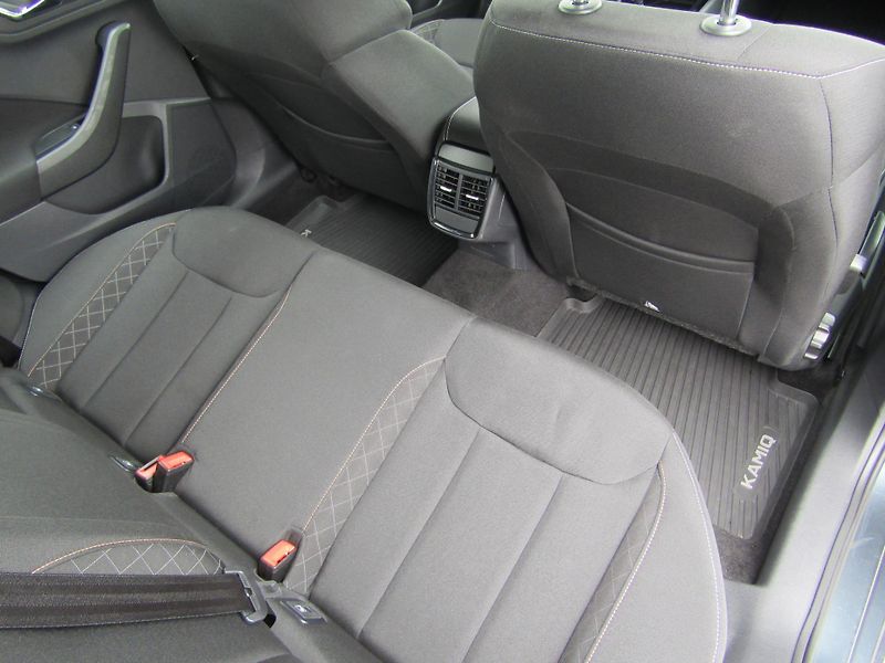 Škoda Kamiq Ambition Extra 1.5 TSI /110kW - fotka 26 z 30