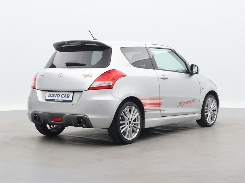 Suzuki Swift 1,6 VVT 100kW Sport CZ - fotka 7 z 30