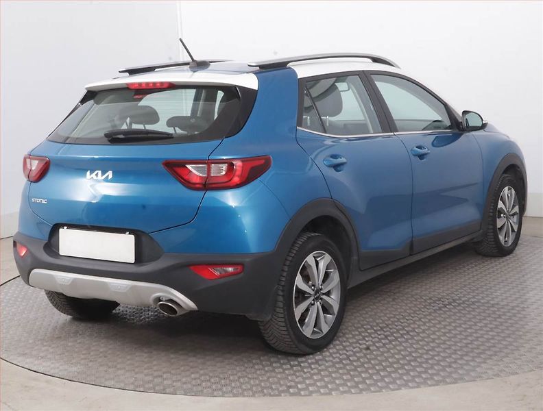 Kia Stonic (2023) Exclusive 1.0 T-GDI, EXCLUSIVE - fotka 5 z 15