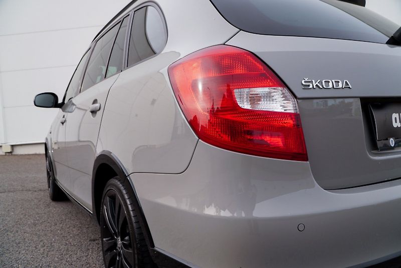 Škoda Fabia 1.2 TSI MONTECARLO - fotka 36 z 37