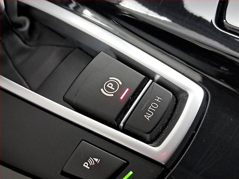 BMW Řada 5 (2012) 525d, Automat, Navi, Xenony - fotka 21 z 26