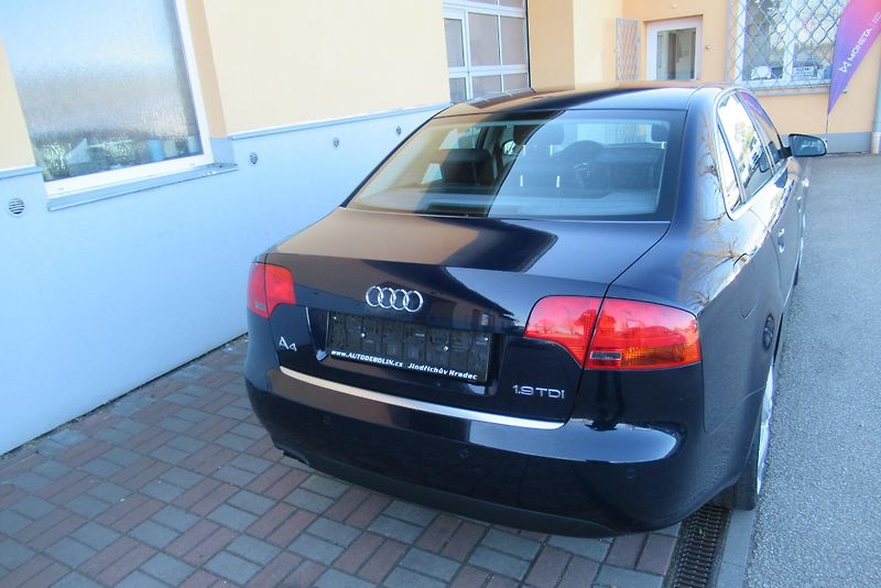 Audi A4 1.9 TDi AUT.KLIMA VYHŘ.SEDAČKY - fotka 4 z 20