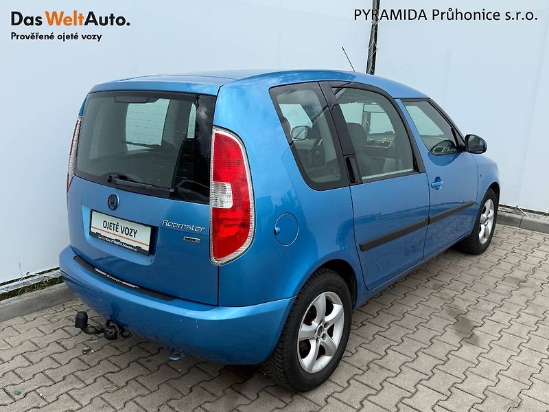 Škoda Roomster (2007) 1.6 16V 77 kW Ambiente - fotka 2 z 20
