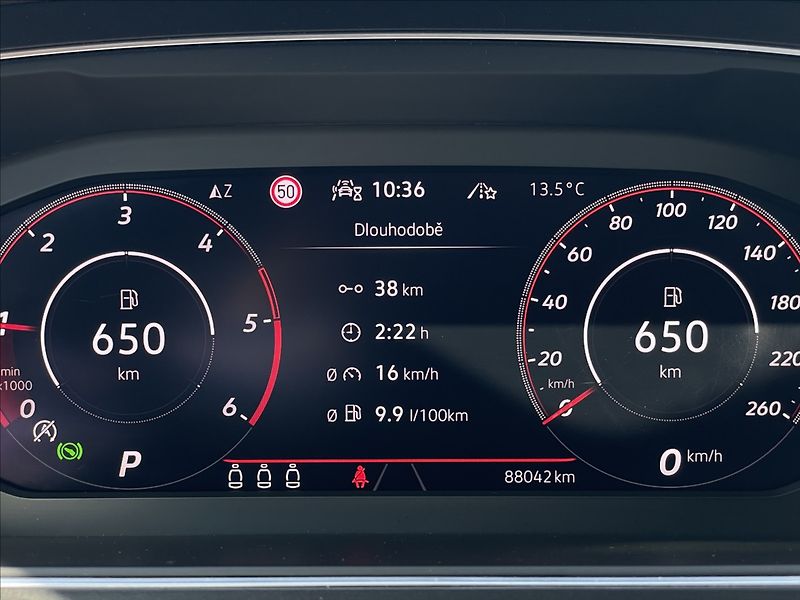 Volkswagen Tiguan 2,0 TDI 4Mot DSG R-Line Matrix - fotka 10 z 23