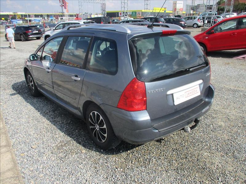 Peugeot 307 1,6 HDi SW, klima,servis,tažné - fotka 8 z 27