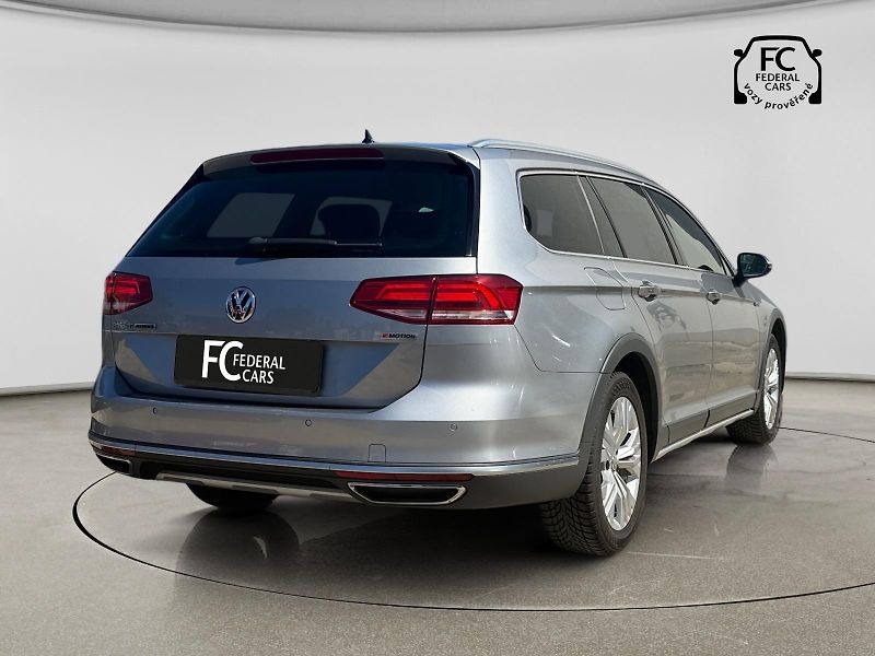 Volkswagen Passat 140kW 4Motion DSG Alltrack - fotka 5 z 31