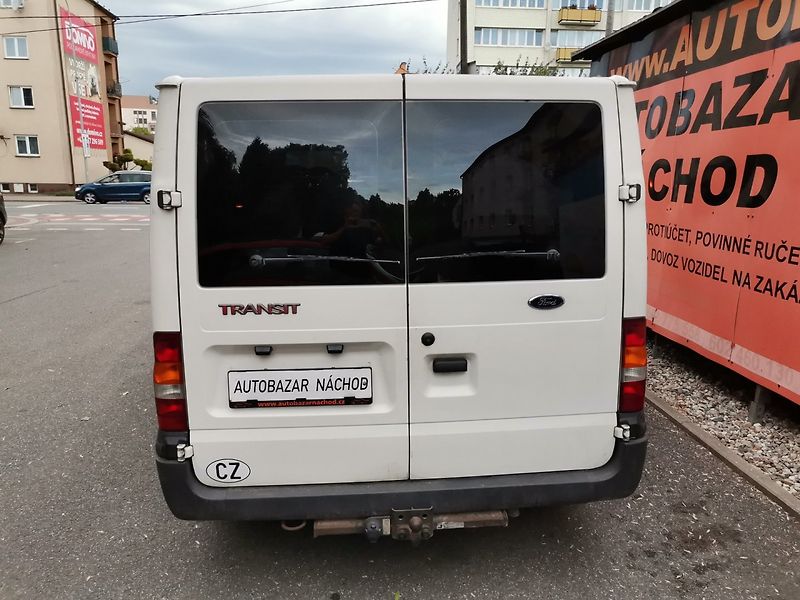 Ford Transit (2001) 2.0Di 55kw 6 míst +Spaní Tažné - fotka 4 z 25