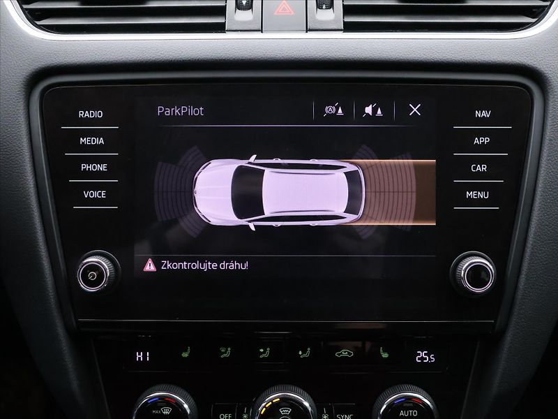 Škoda Octavia 2,0 TDI 110kW DSG Style CZ DPH - fotka 26 z 35
