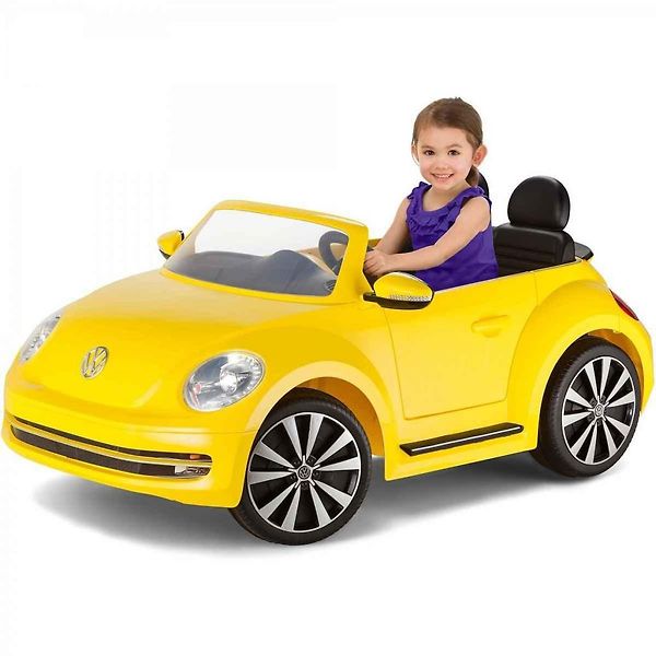Autíček pro děti je dnes nepřeberné množství. Co třeba Tesla Model S?
