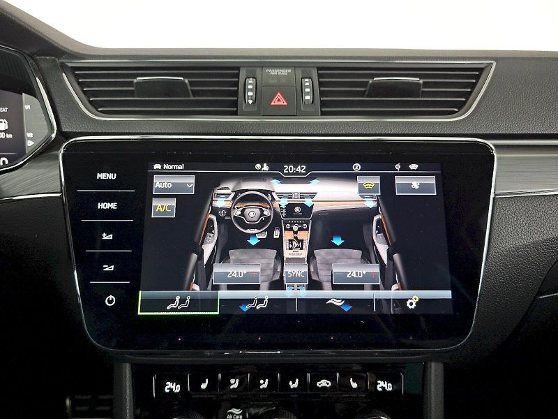 Škoda Superb (2023) 2.0TDi 147kW 4X4 SCOUT BUSINES - fotka 15 z 33