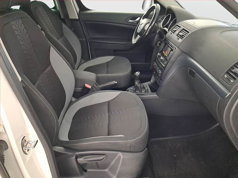 Škoda Yeti (2013) Adventure 2.0 TDI, Navi - fotka 9 z 18