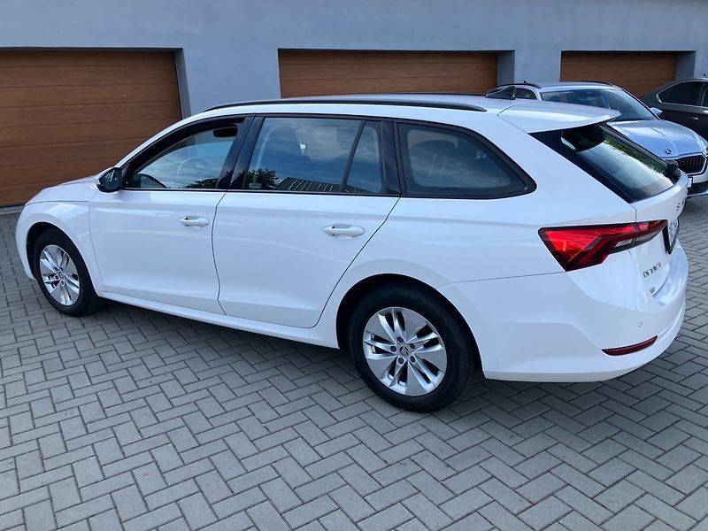 Škoda Octavia (2021) 2.0TDI AMBITION NAJ.53TKM - fotka 8 z 28