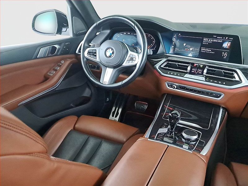 BMW X7 (2022) M50i - fotka 7 z 30