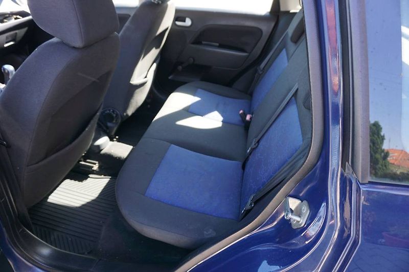 Ford Fiesta (2008) 1,3 NOVÉ V ČR - fotka 9 z 26