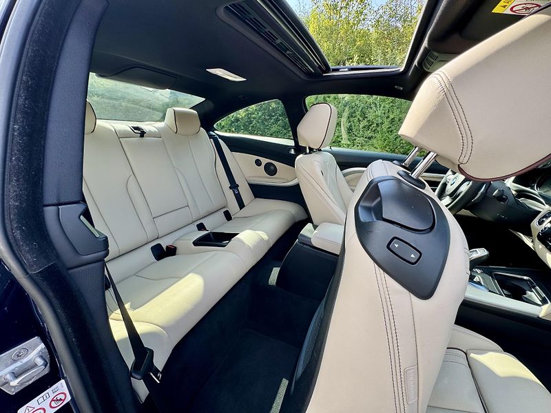 BMW Řada 4 (2017) BMW 440i xDrive Coupé F32 - fotka 18 z 27