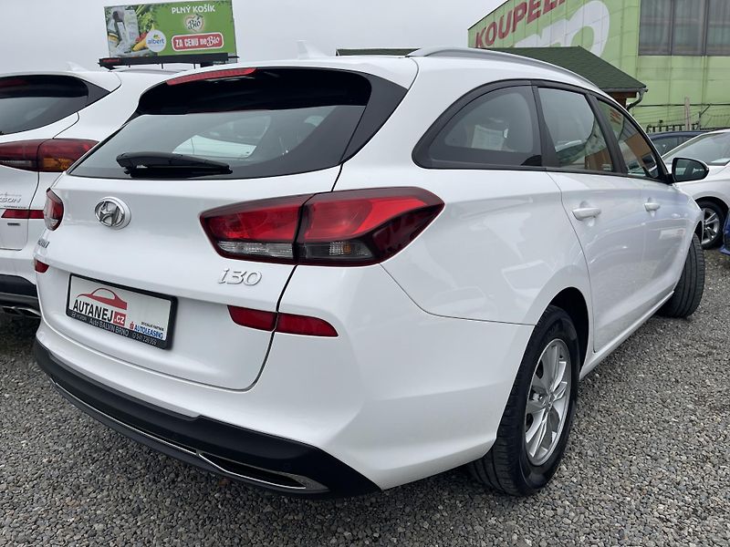 Hyundai i30 1.6d 4/2022 NEHAV-NAVI-DPH-ČR! - fotka 7 z 43