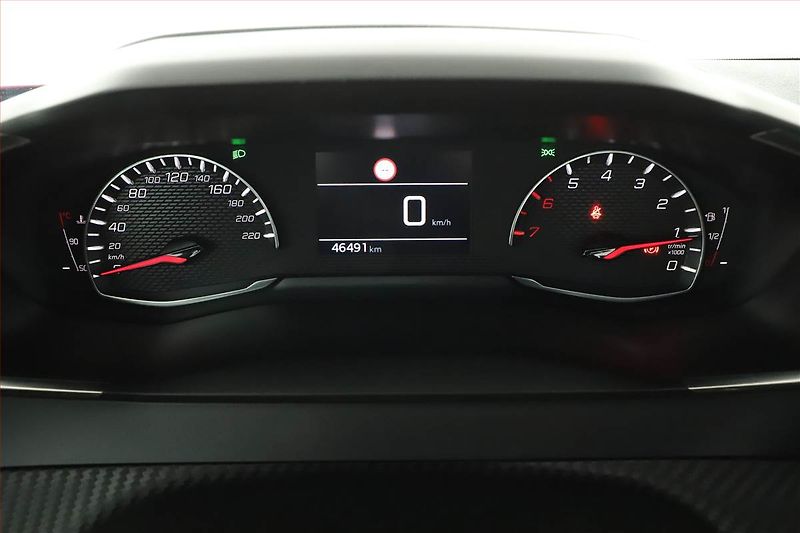 Peugeot 2008 (2020) 1.2 PureTech, Serv.kniha - fotka 10 z 20