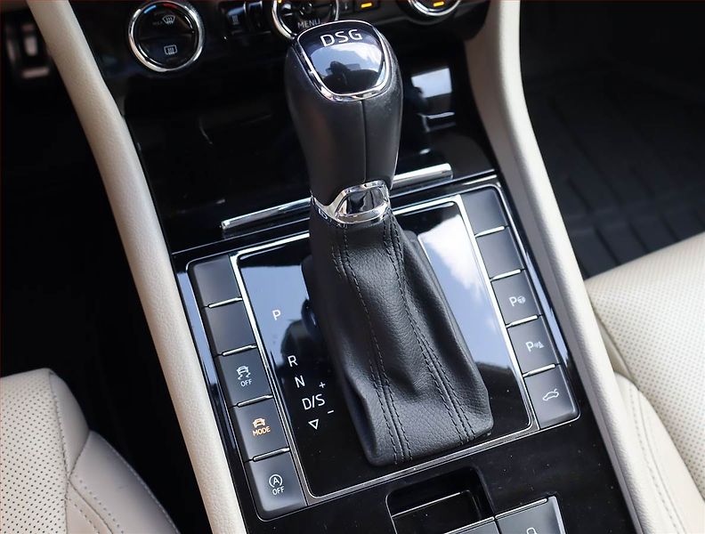 Škoda Superb (2017) Laurin&Klement 2.0 TSI - fotka 18 z 24