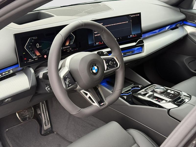 BMW Řada 5 540d xDrive Sedan - fotka 7 z 16